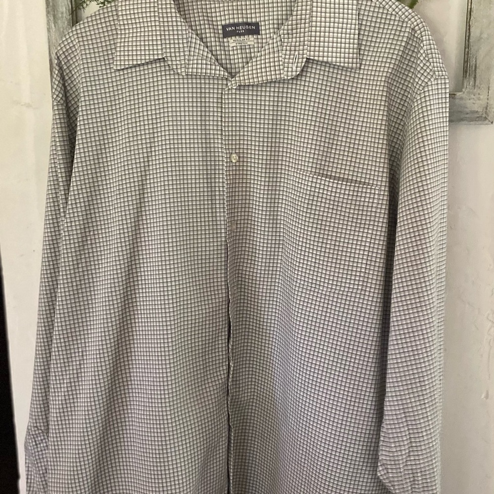 Van Heusen Men's Monochrome Checkered Shirt